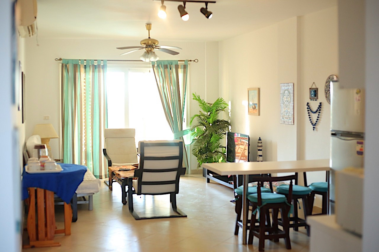 شالية فى أمواج يطل على لاندسكيب