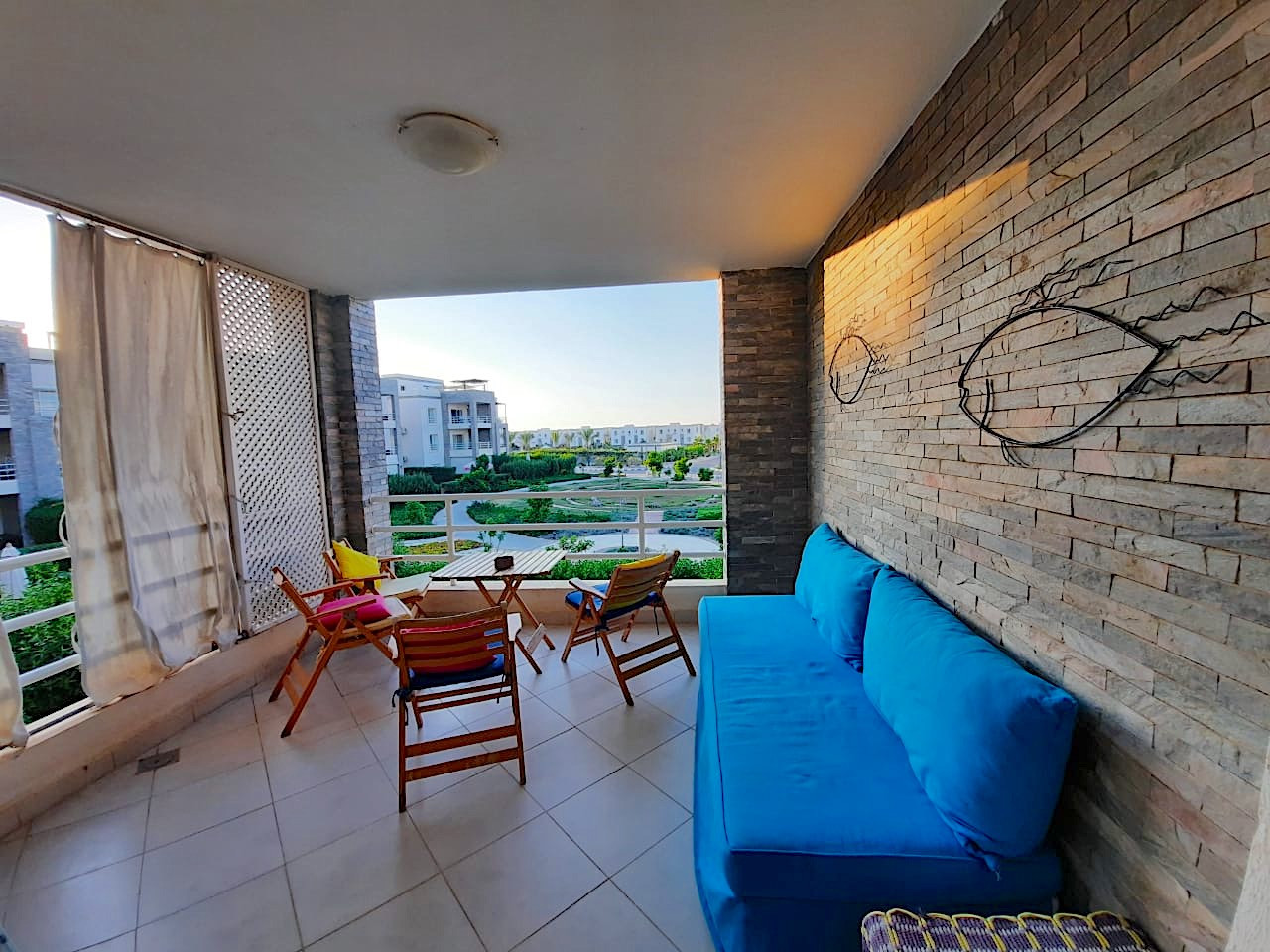 Renzo -   شالية فى أمواج يطل على لاندسكيب