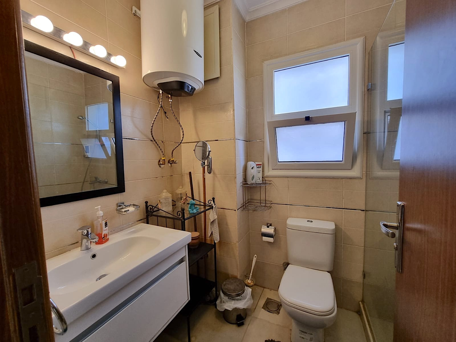 Renzo -   شالية فى أمواج يطل على لاندسكيب