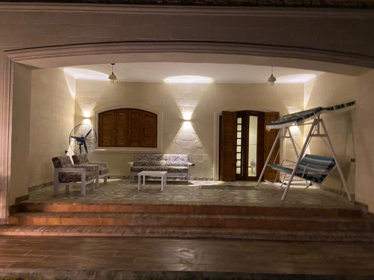 Renzo -   شالية فى مارينا 5 للايجار أرضي ٣ غرف