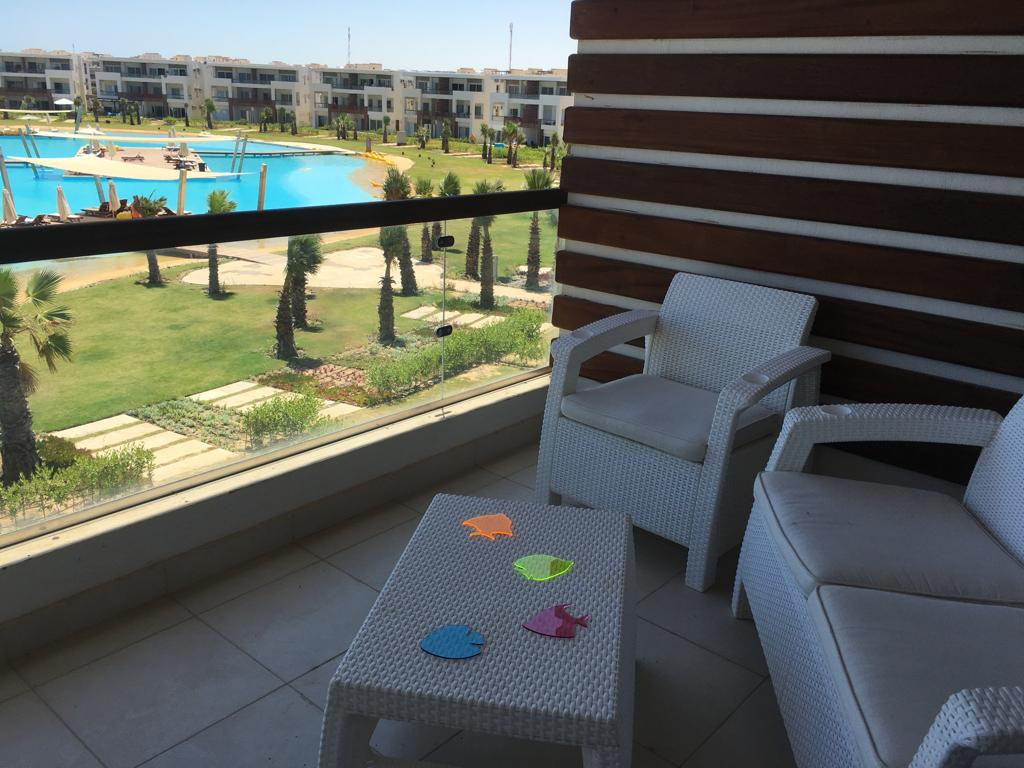 Renzo -   شالية فى أمواج الساحل الشمالى