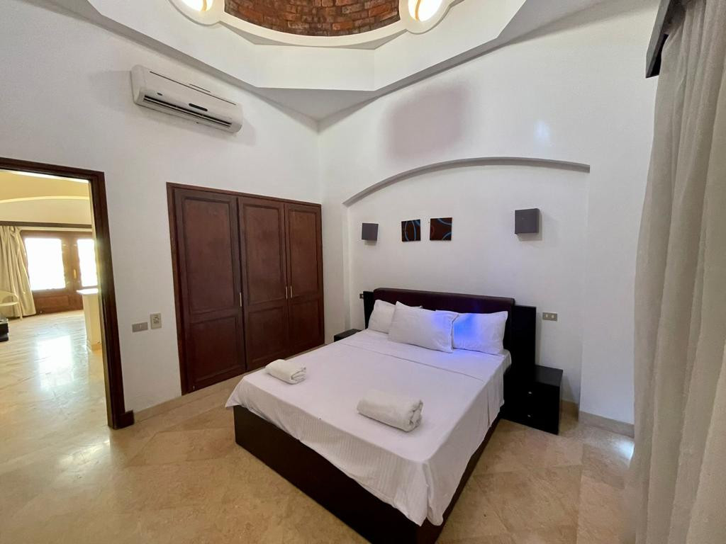 Renzo -   Property 1285