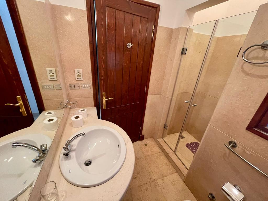 Renzo -   Property 1285