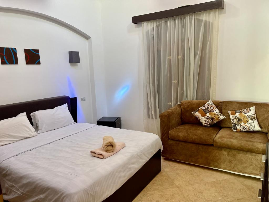 Renzo -   Property 1285