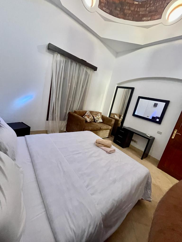 Renzo -   Property 1285