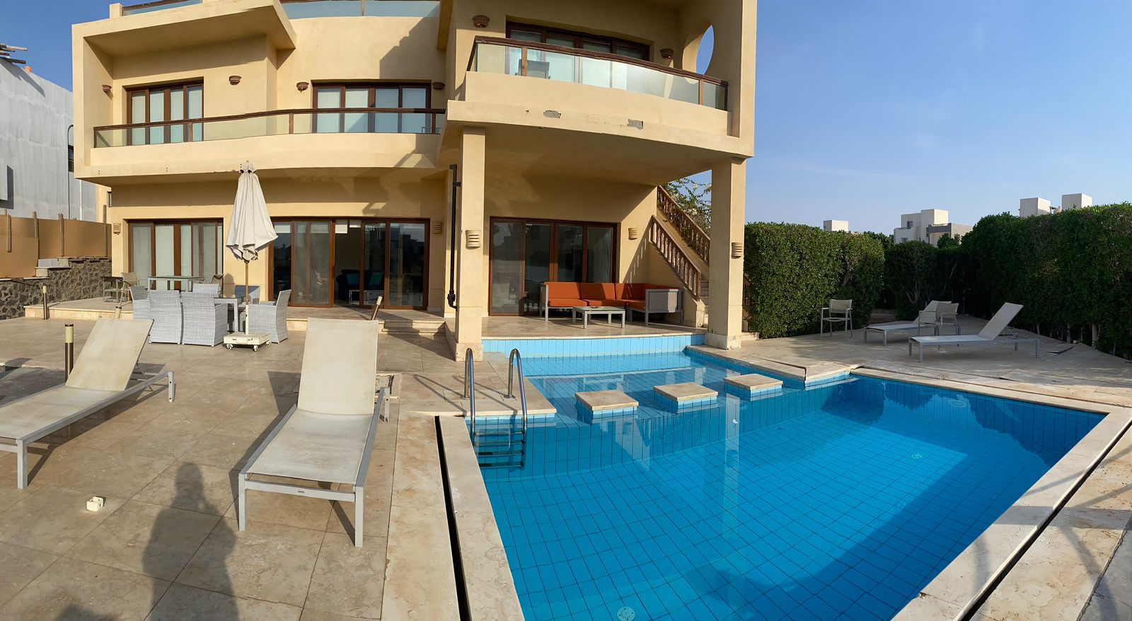 Renzo -   Property 1290