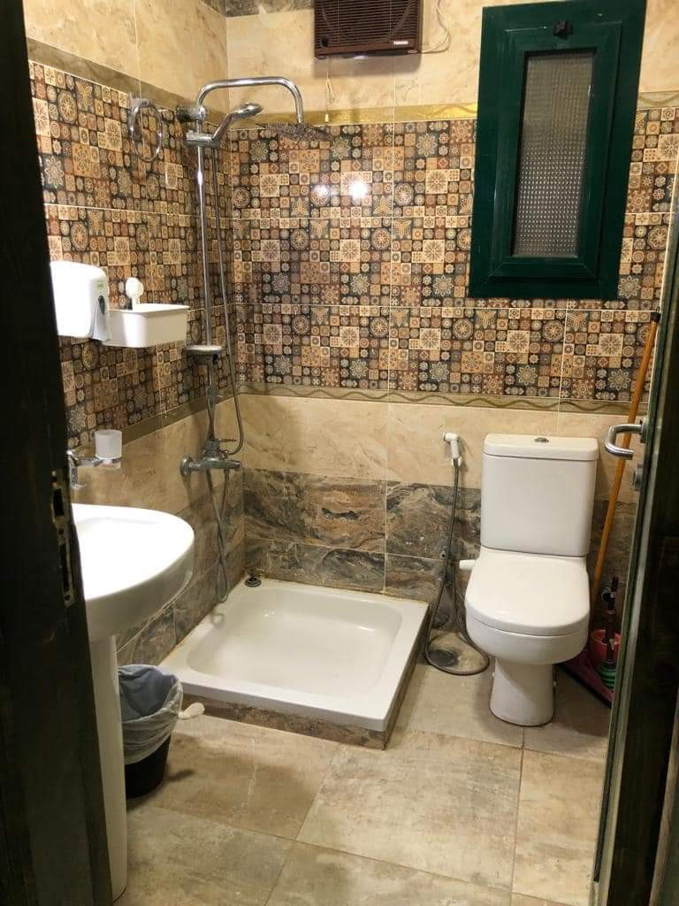 Renzo -   شاليه غرفتين دور ارضي مع حديقة خاصة يطل على حمام السباحة