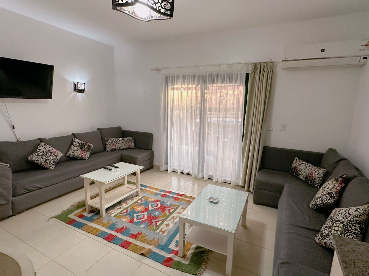 Renzo -   شاليه غرفة دور ارضي على حمام السباحة مباشرة