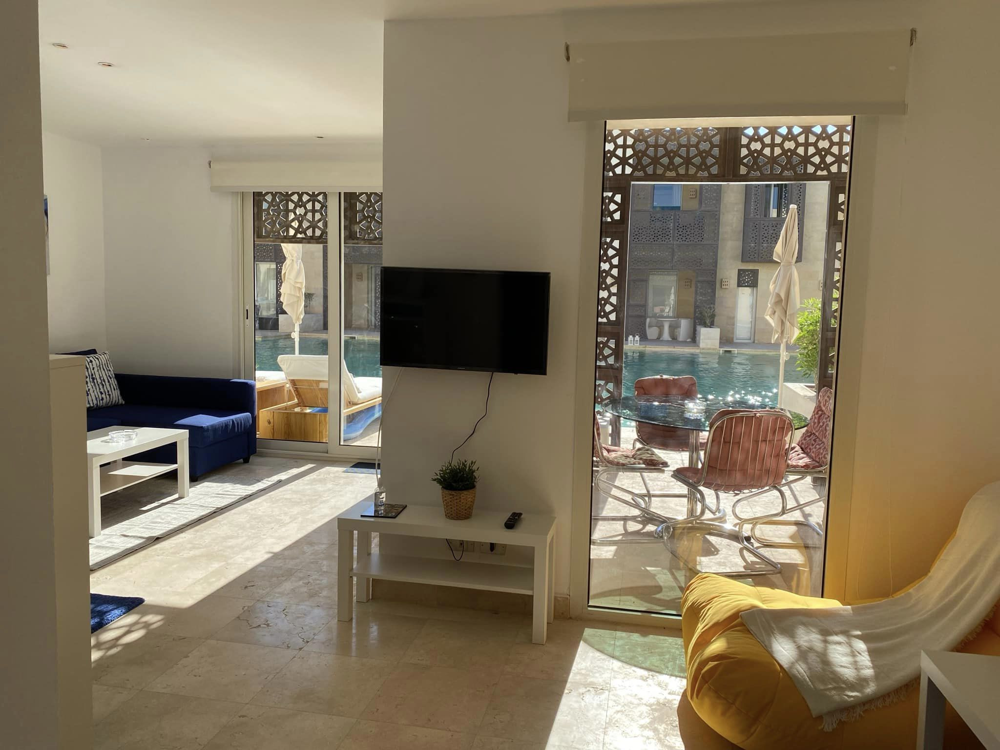 Renzo -   شاليه في الجونه\سكارب