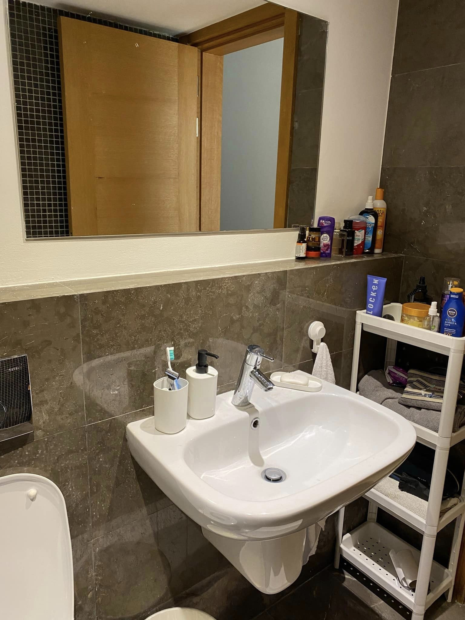 Renzo -   شاليه في الجونه\سكارب