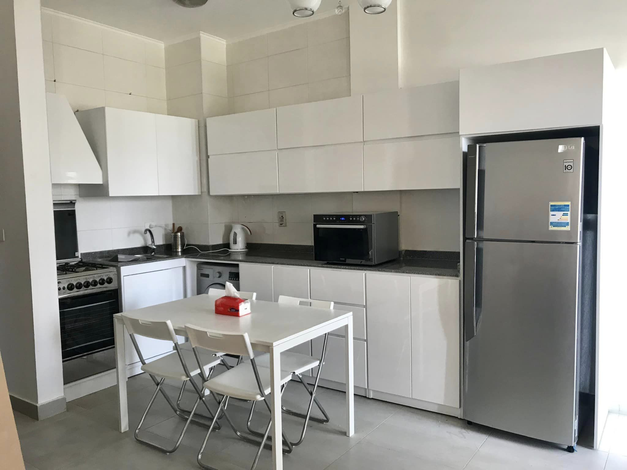 شاليه للإيجار في أمواج مطل على حمام السباحة 2 غرف