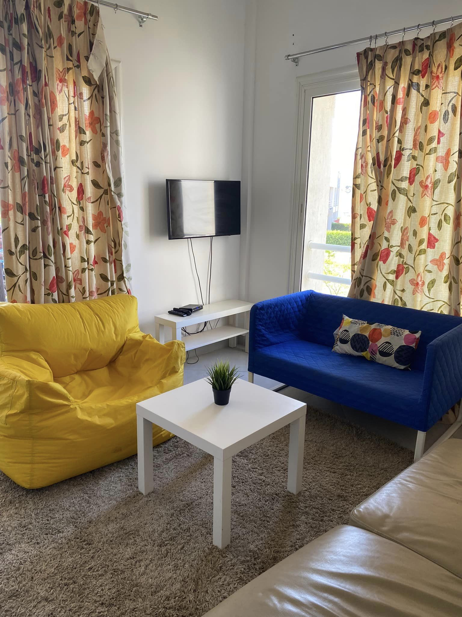 Renzo -   شاليه للإيجار في أمواج مطل على حمام السباحة 2 غرف