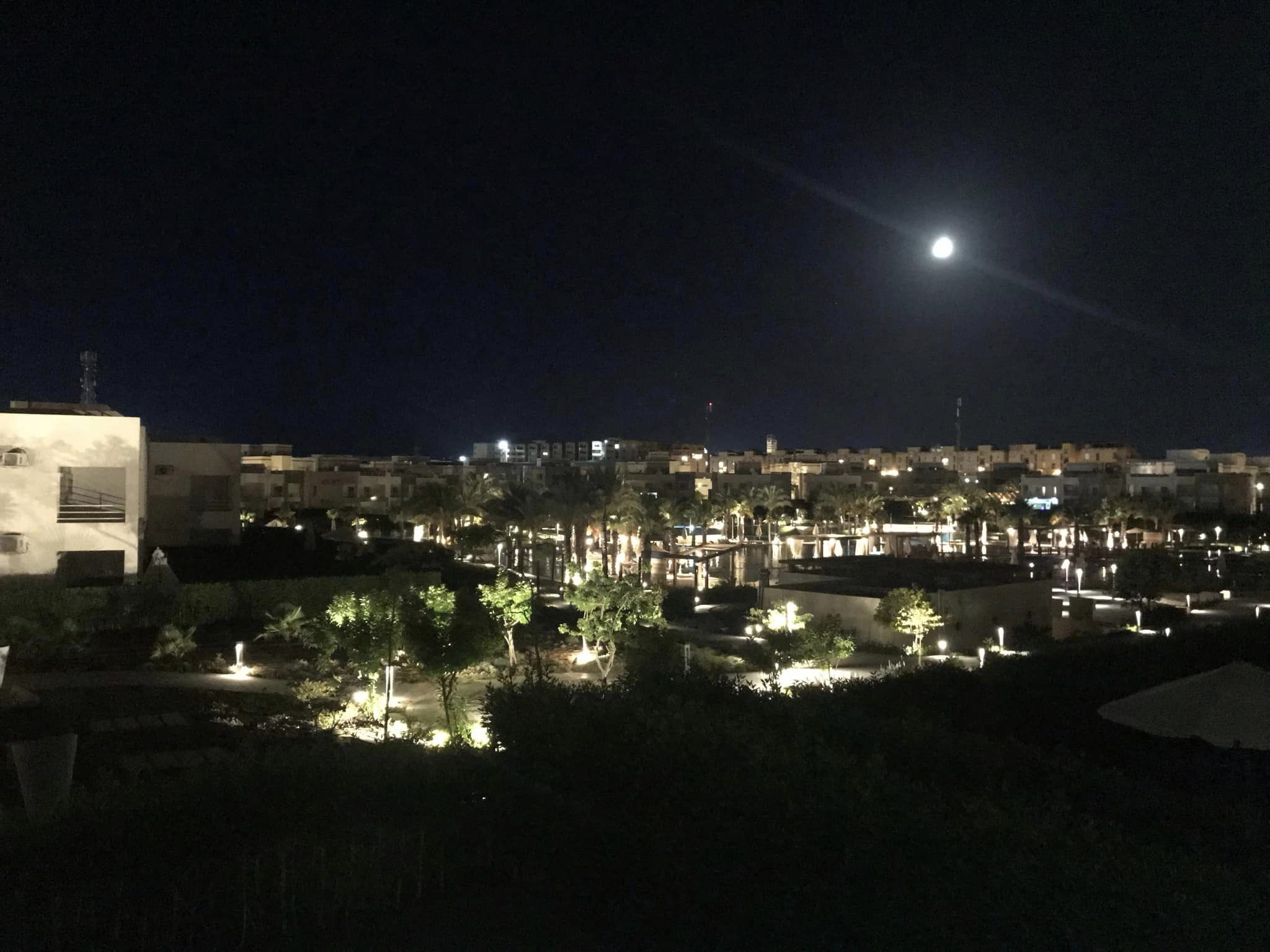 Renzo -   شاليه للإيجار في أمواج مطل على حمام السباحة 2 غرف