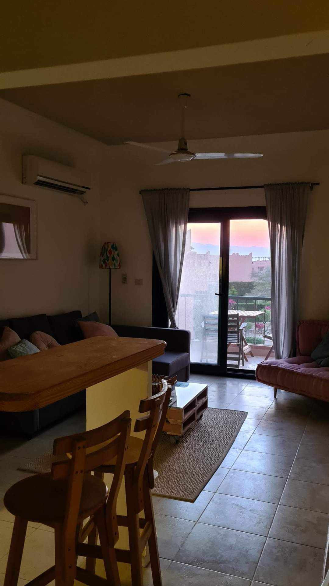 Renzo -   شاليه غرفة واحدة دور ثاني مع روف