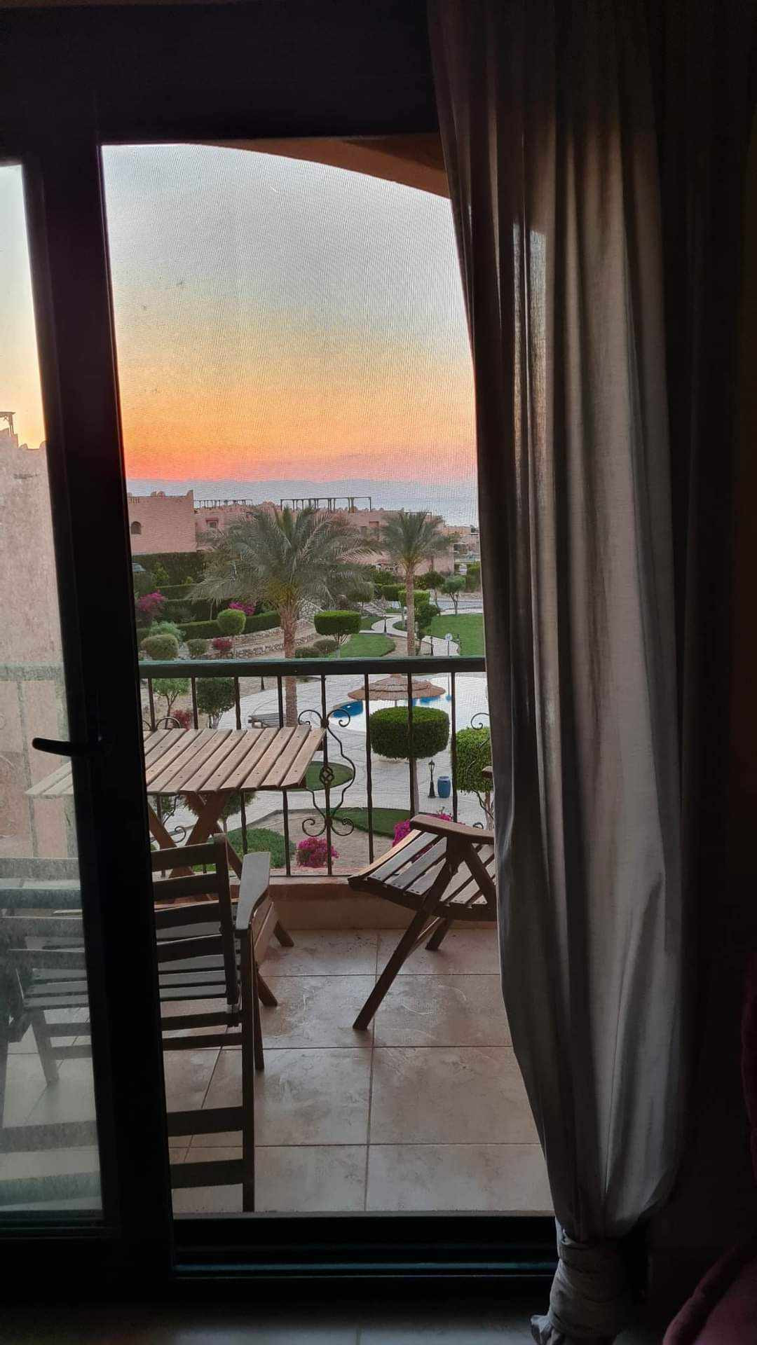 Renzo -   شاليه غرفة واحدة دور ثاني مع روف