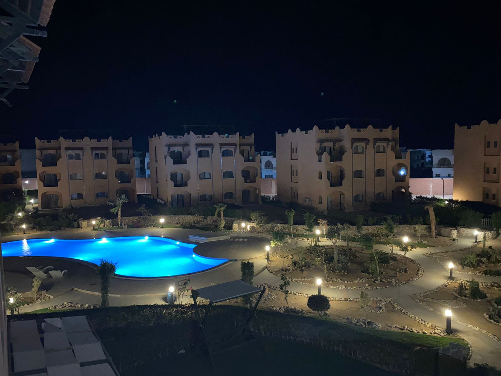 شاليه غرفتين مع روف