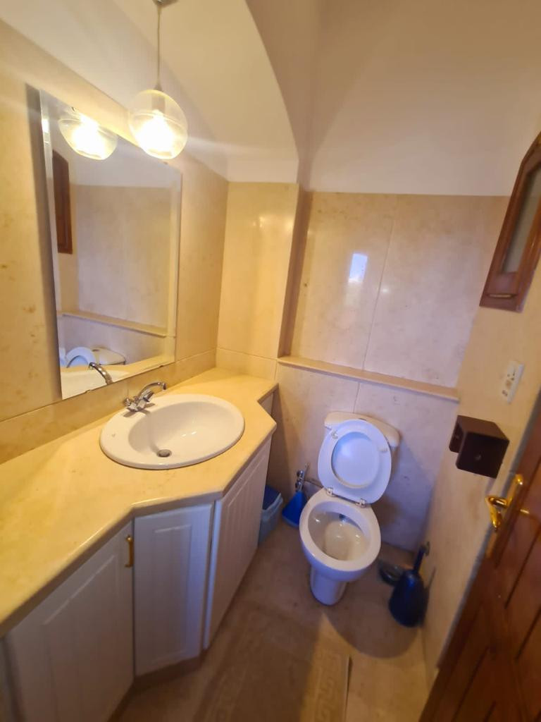 Renzo -   فيلا في ويست جولف