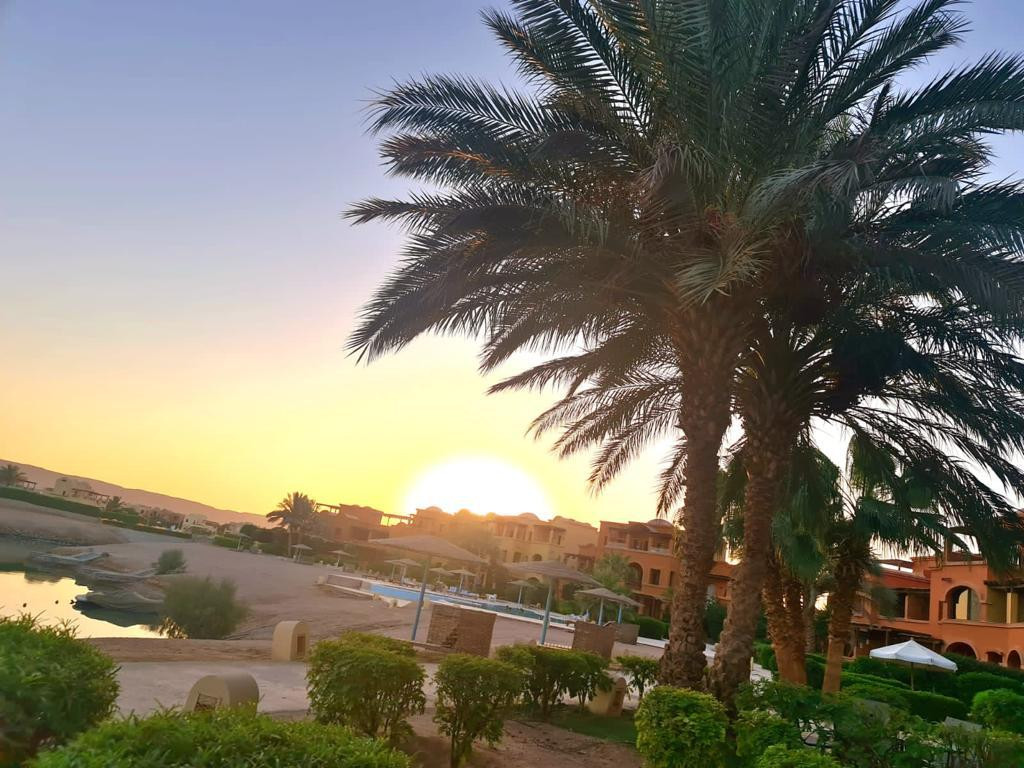 Renzo -   فيلا في ويست جولف