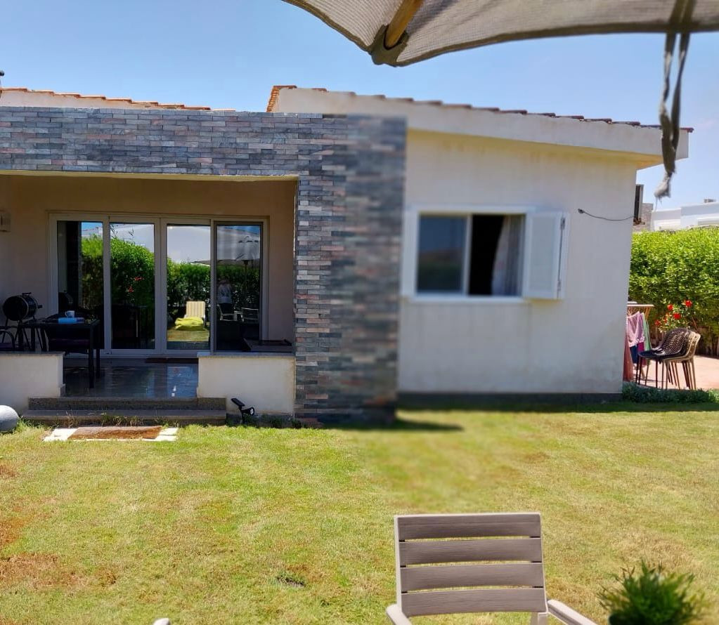 أمواج (فيلا) 3 غرف صف ثانى من البحر