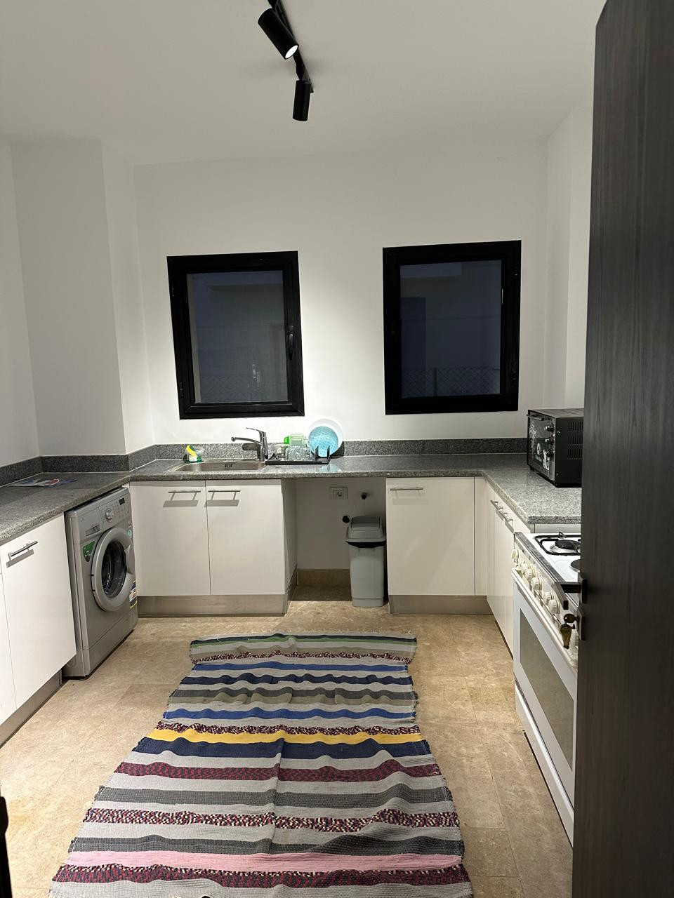 Renzo -   للإيجار توين فيلا سوان ليك الساحل الشمالي