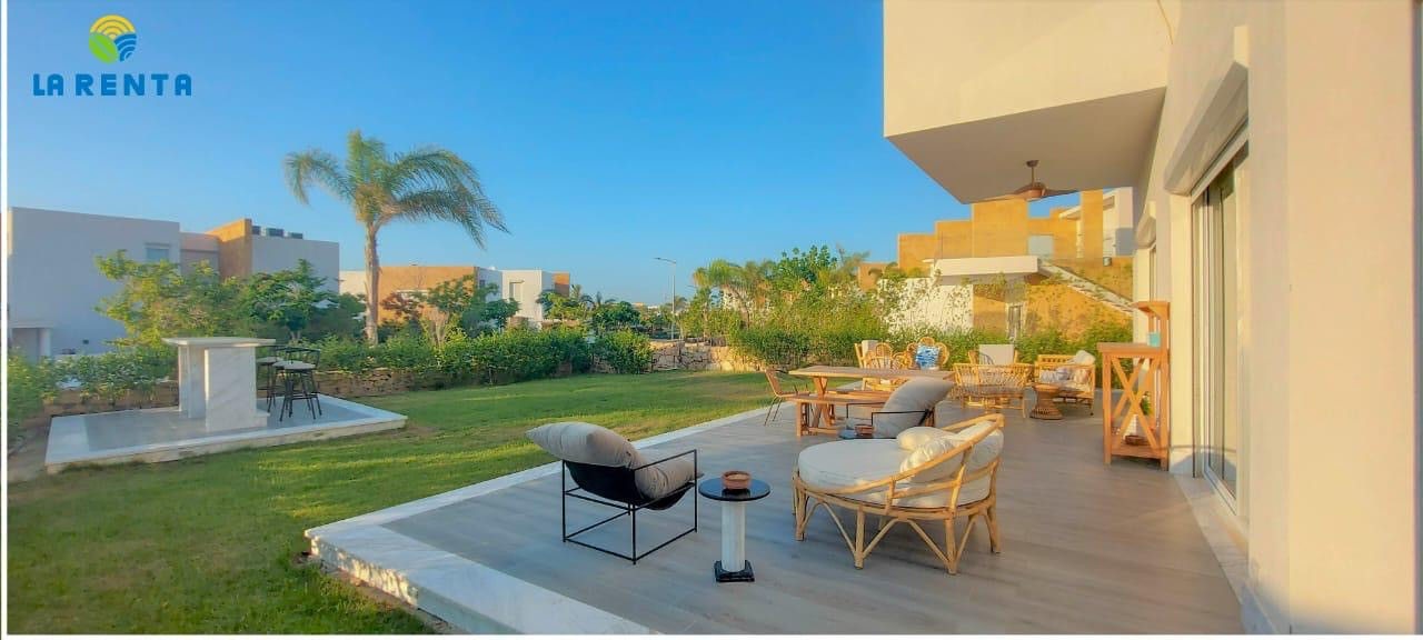 Renzo -   Villa stand alone Sea shell 4th row from beach for rent