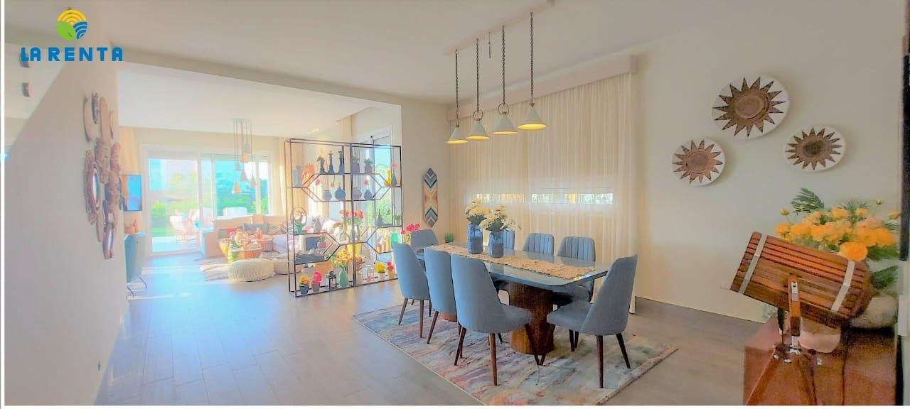 Renzo -   Villa stand alone Sea shell 4th row from beach for rent