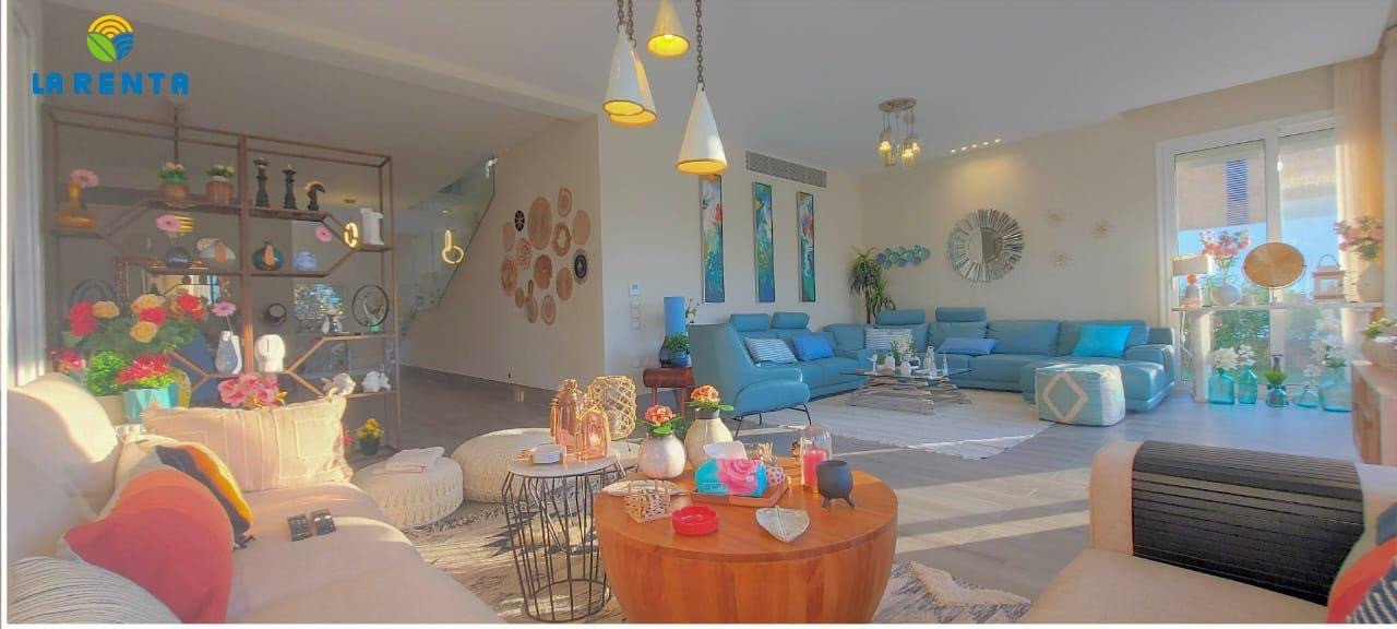 Renzo -   Villa stand alone Sea shell 4th row from beach for rent