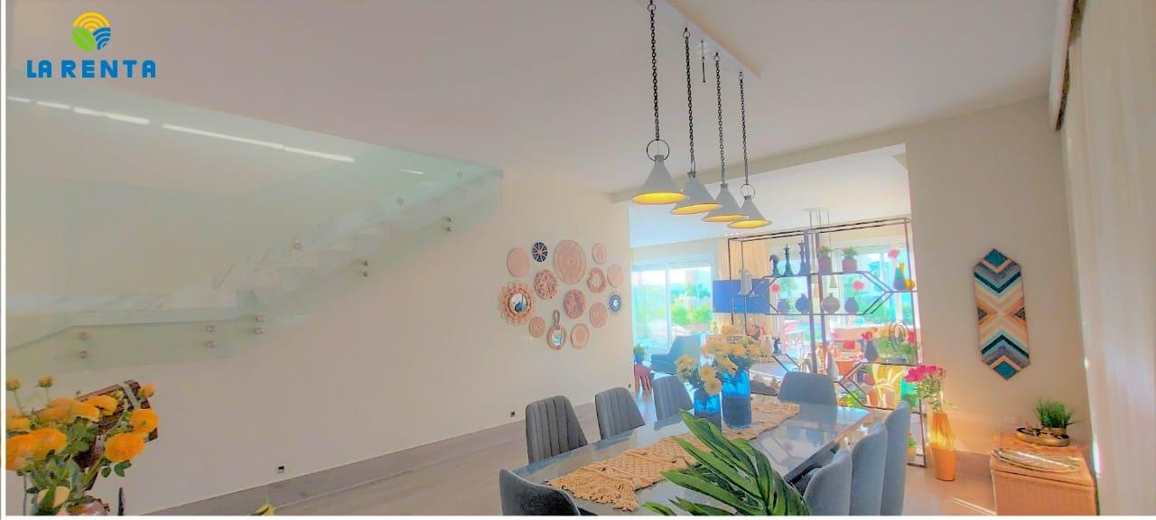 Renzo -   Villa stand alone Sea shell 4th row from beach for rent