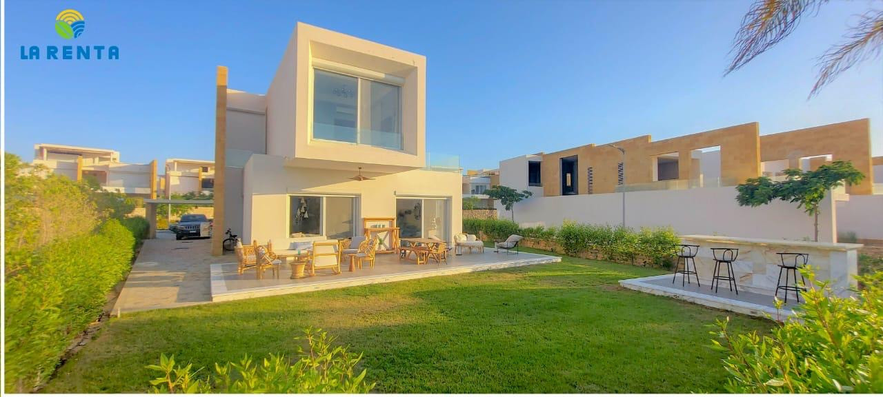 Renzo -   Villa stand alone Sea shell 4th row from beach for rent