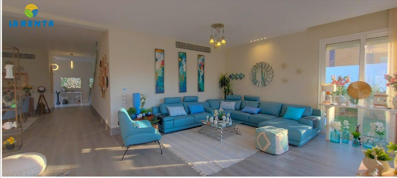 Renzo -   Villa stand alone Sea shell 4th row from beach for rent