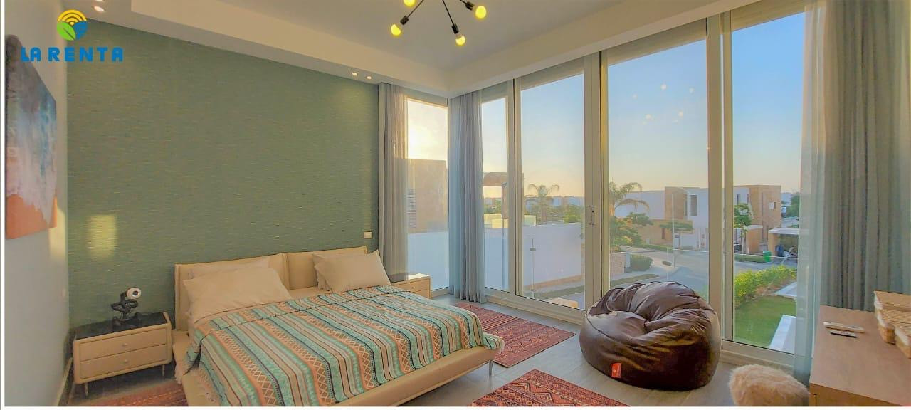 Renzo -   Villa stand alone Sea shell 4th row from beach for rent