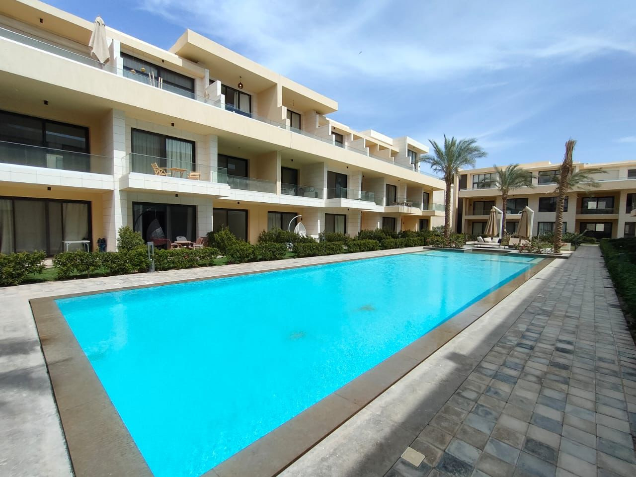 Renzo -   chalet one bedroom in G cribs overlooking one two pools