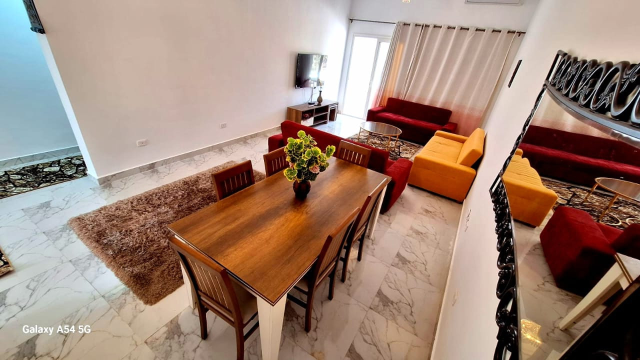 Renzo -   Flat villa for rent in Amwaj