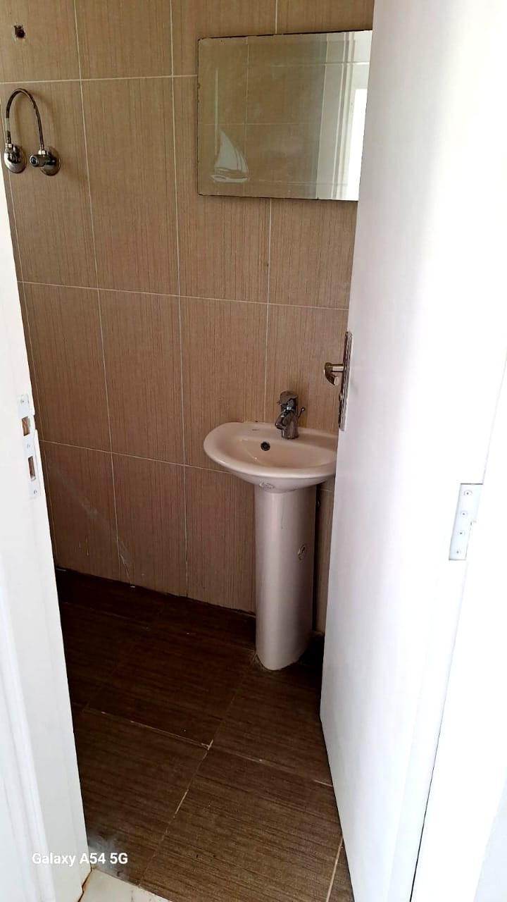 Renzo -   Flat villa for rent in Amwaj