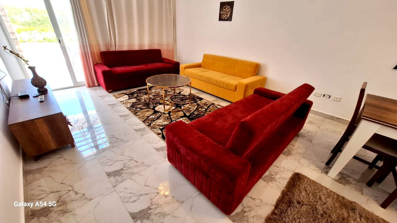 Renzo -   Flat villa for rent in Amwaj