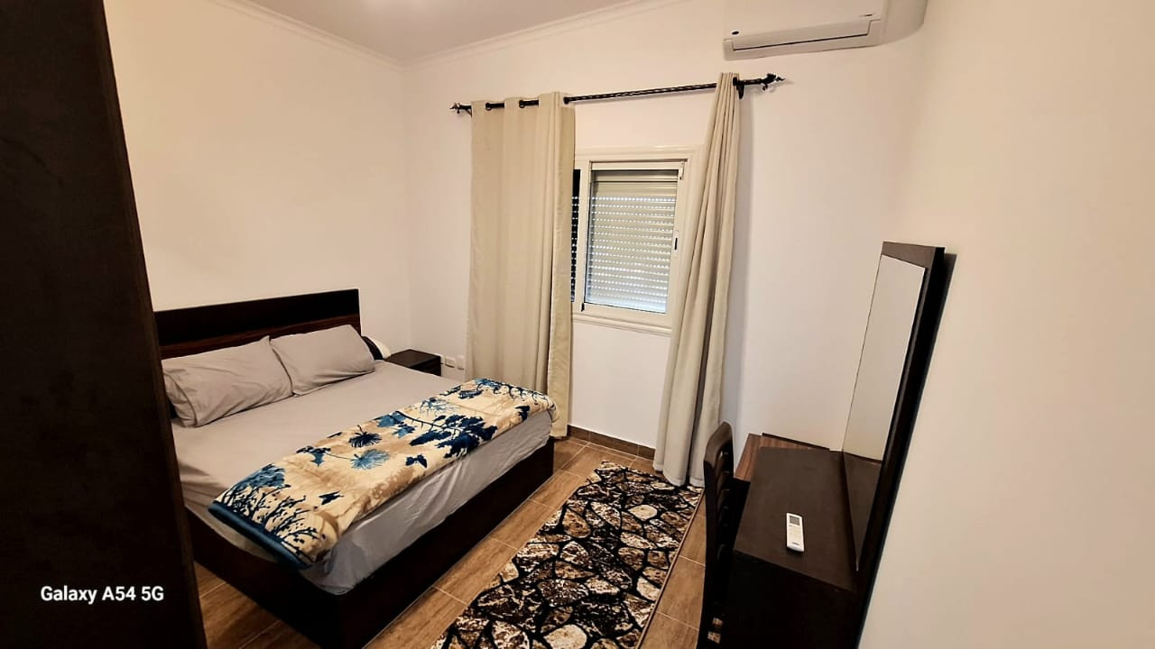 Renzo -   Flat villa for rent in Amwaj