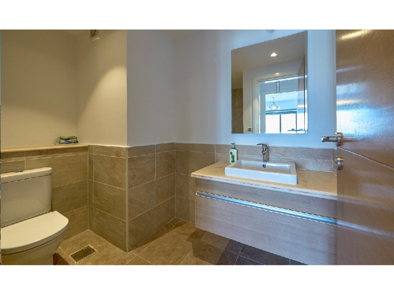 Renzo -   Premier Chalet in Marassi marina first hand