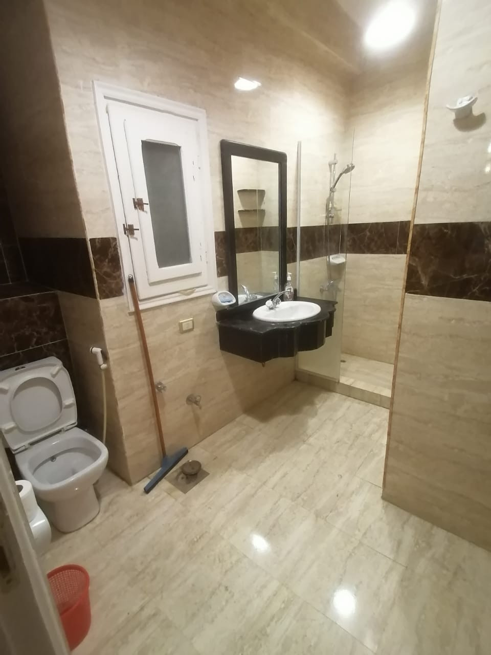 Renzo -   شاليه للايجار من المالك بمارينا ٤