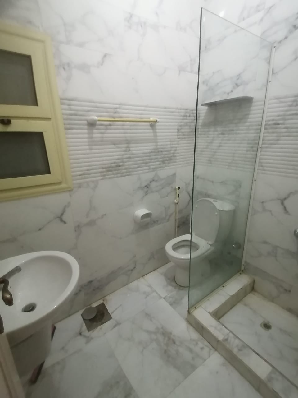 Renzo -   شاليه للايجار من المالك بمارينا ٤