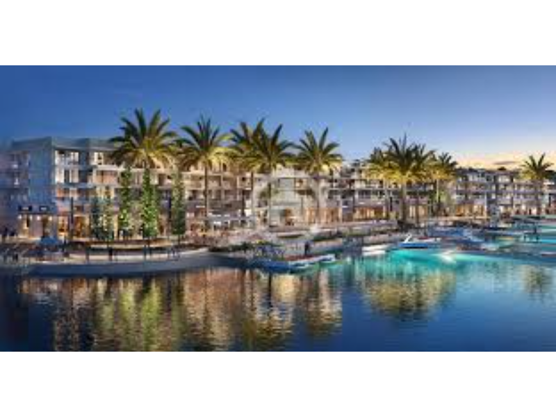 Renzo -   Chalet in Marassi Marina, close to clubhouse