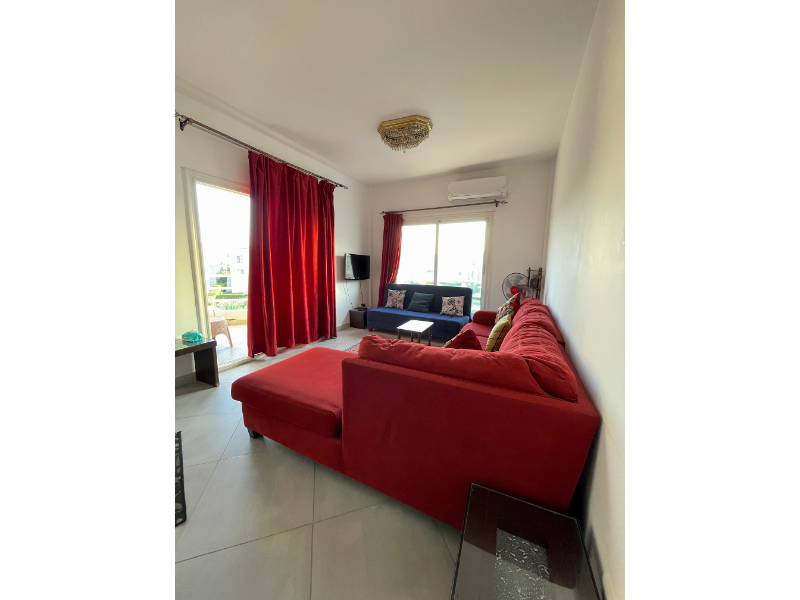 Renzo -   Prime location penthouse chalet on pool in Amwaj