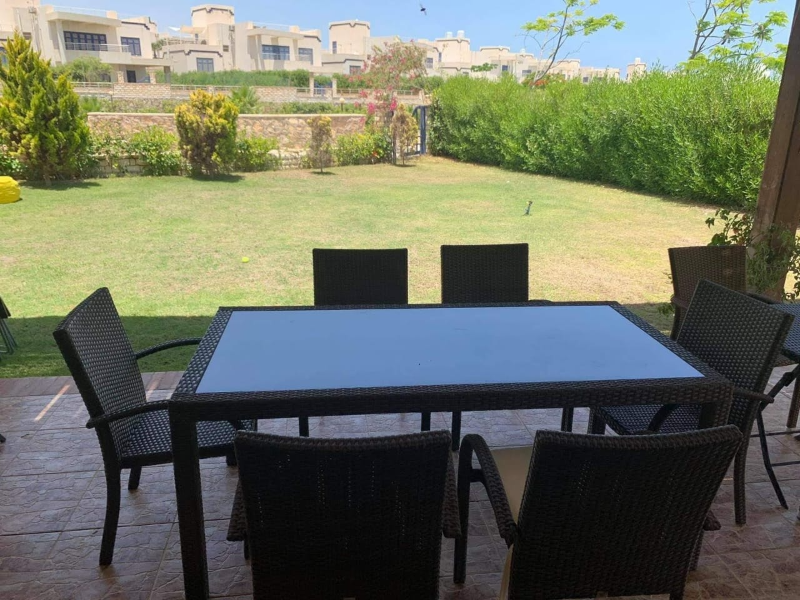  - رنزو A distinctive villa In Ghazala bay with a private garden for rent