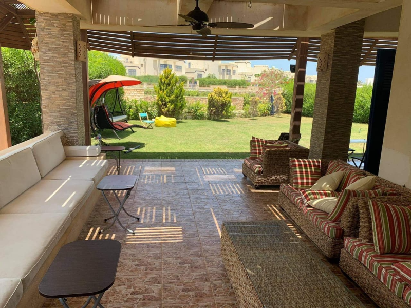  - رنزو A distinctive villa In Ghazala bay with a private garden for rent