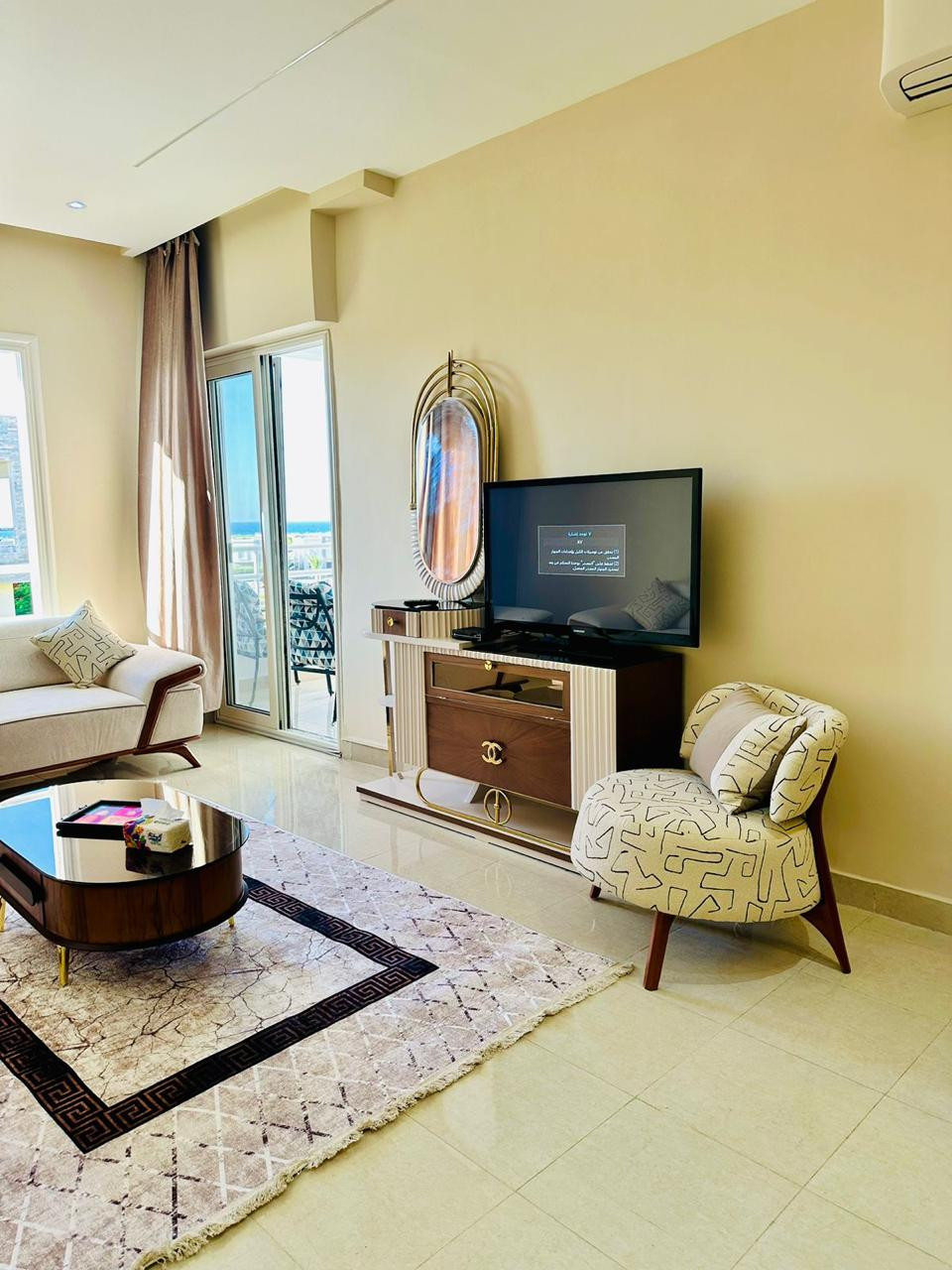 Chalet 2 Bedrooms pool and see view