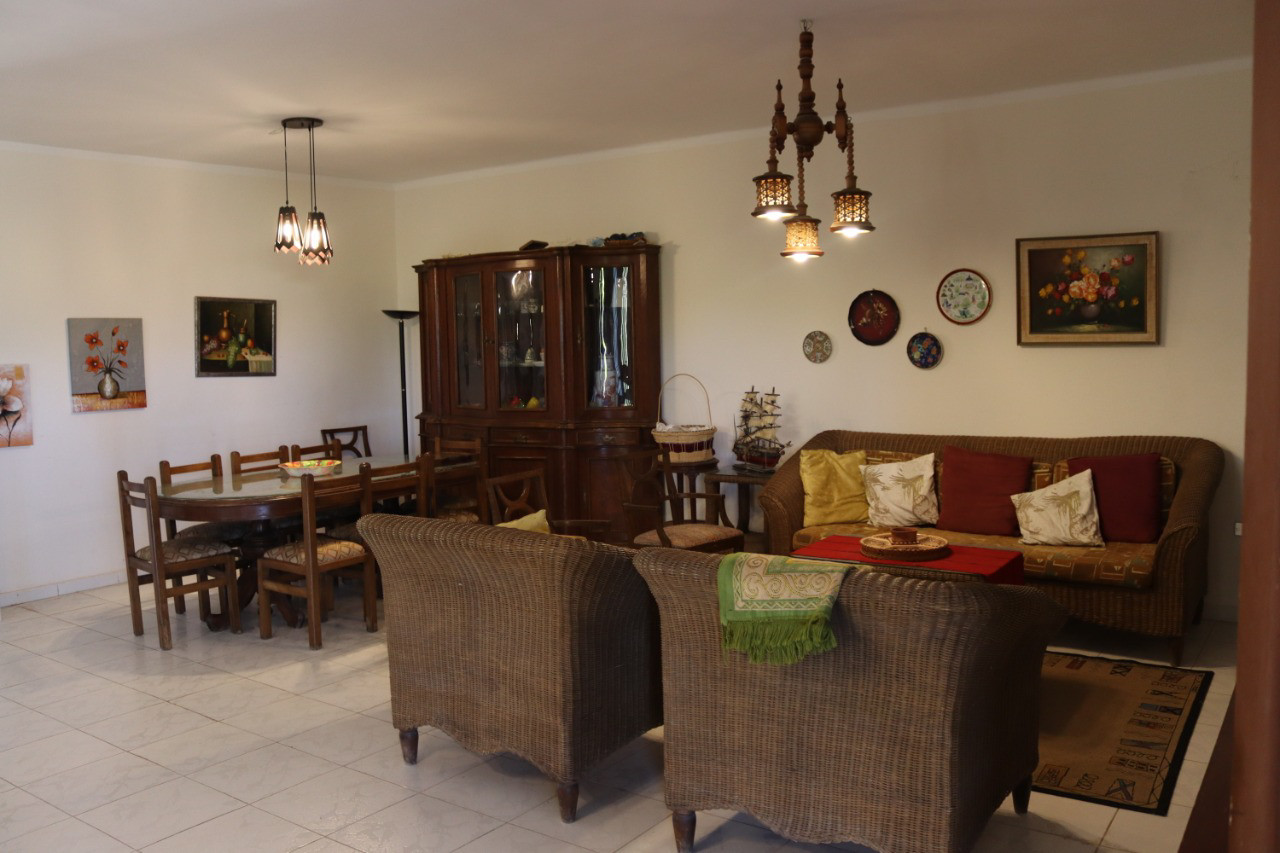 Renzo -   Property 65