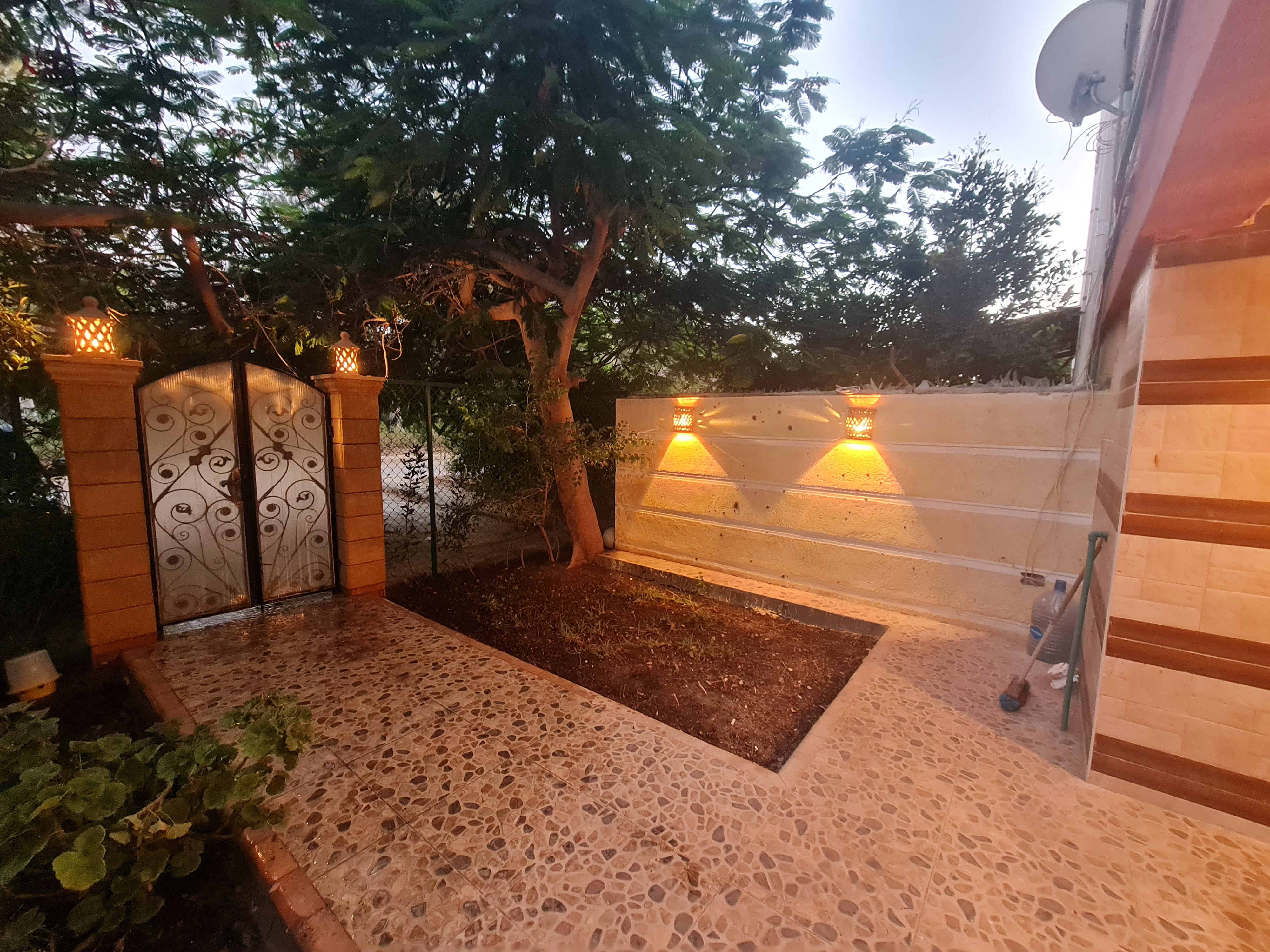 Renzo -   Property 1016