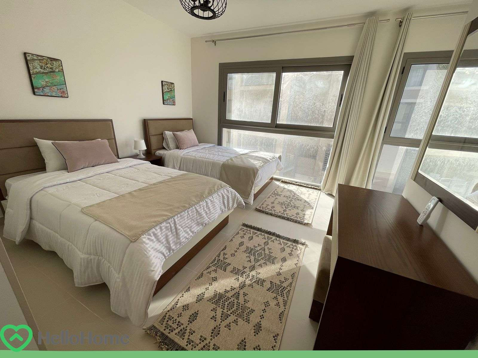 Renzo -   شالية 3 غرف فى مراسى للايجار