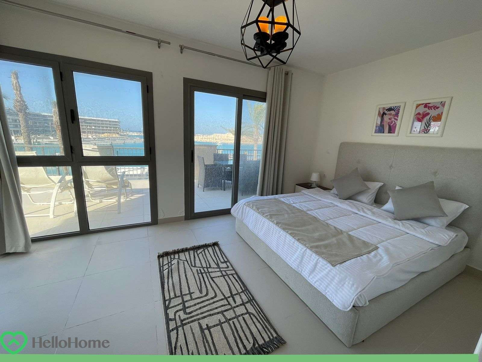 Renzo -   شالية 3 غرف فى مراسى للايجار