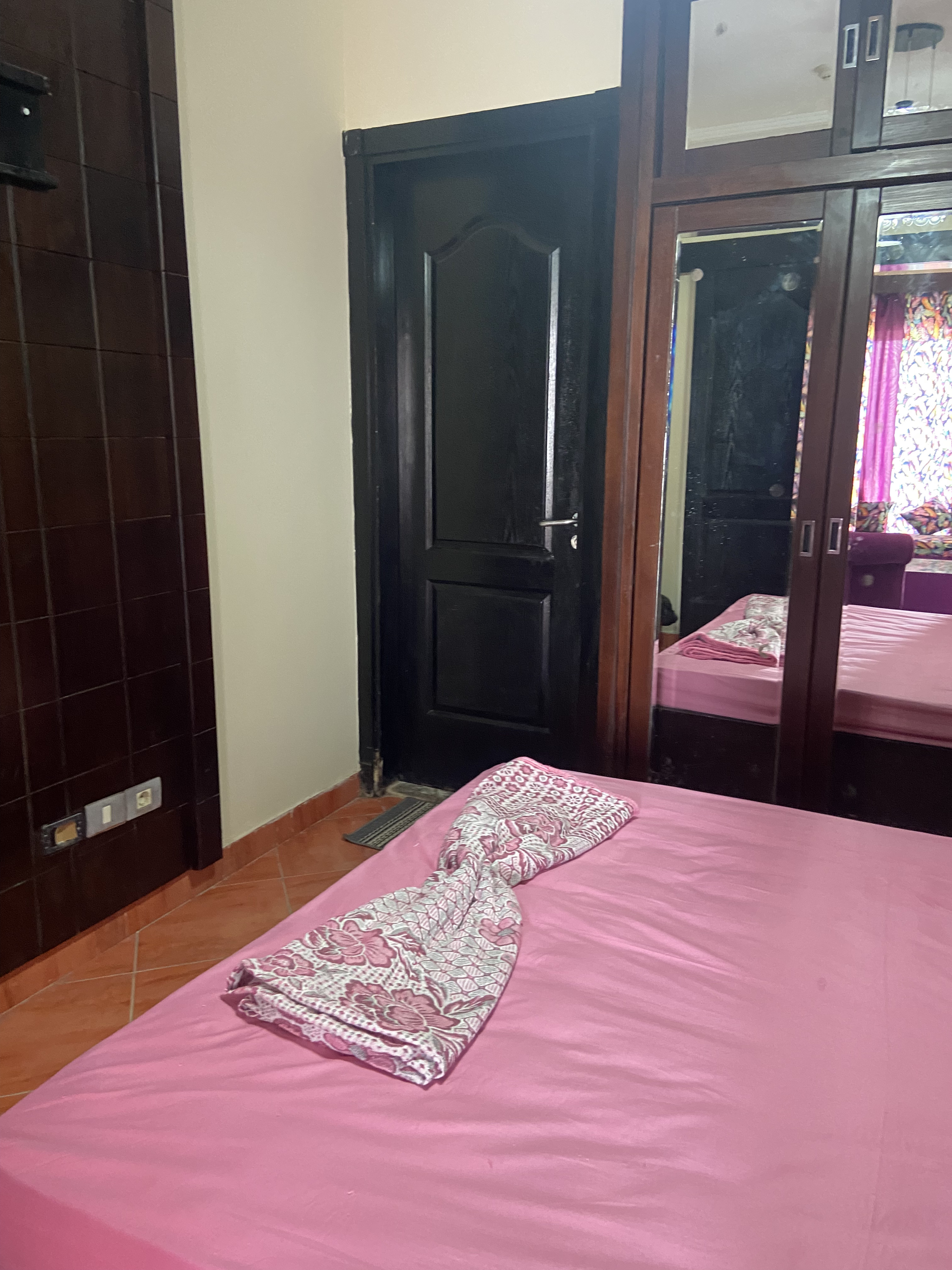 Renzo -   Property 818